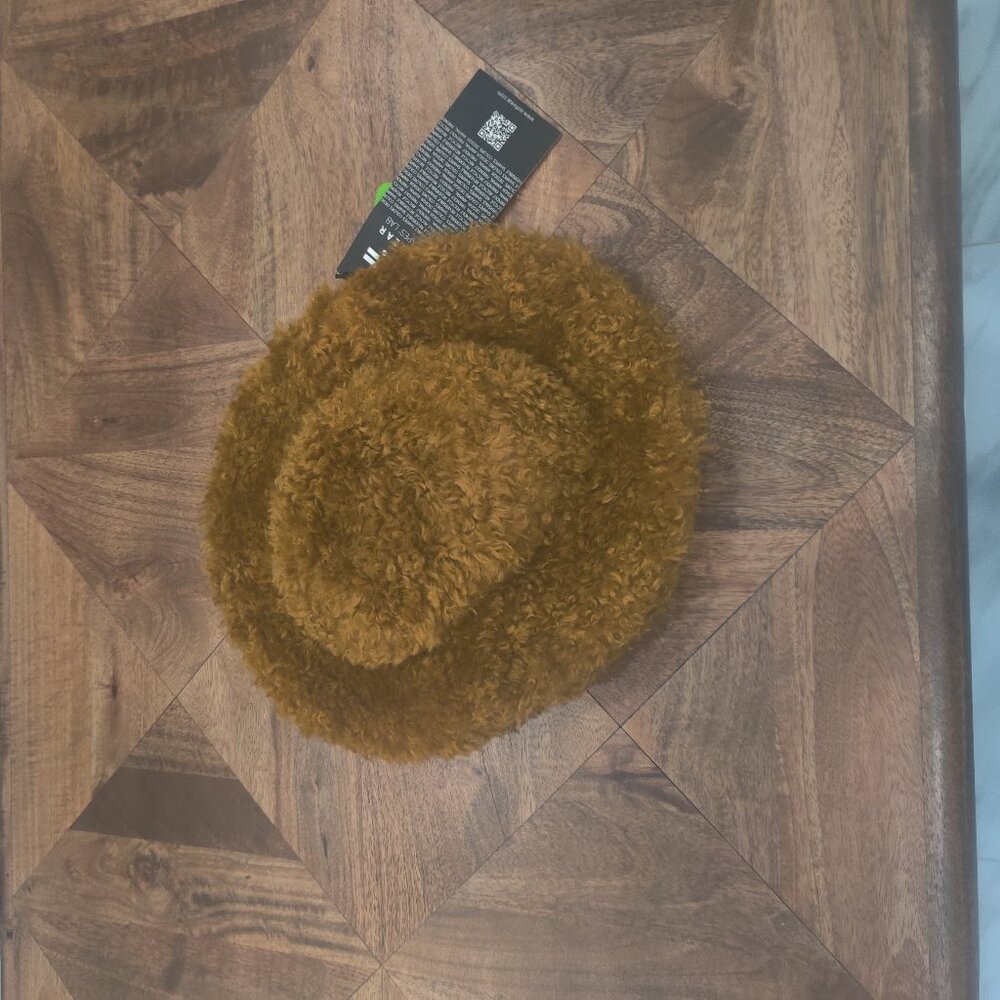 OOF WEAR Faux Fur Bucket  style Hat One Size New $278.00